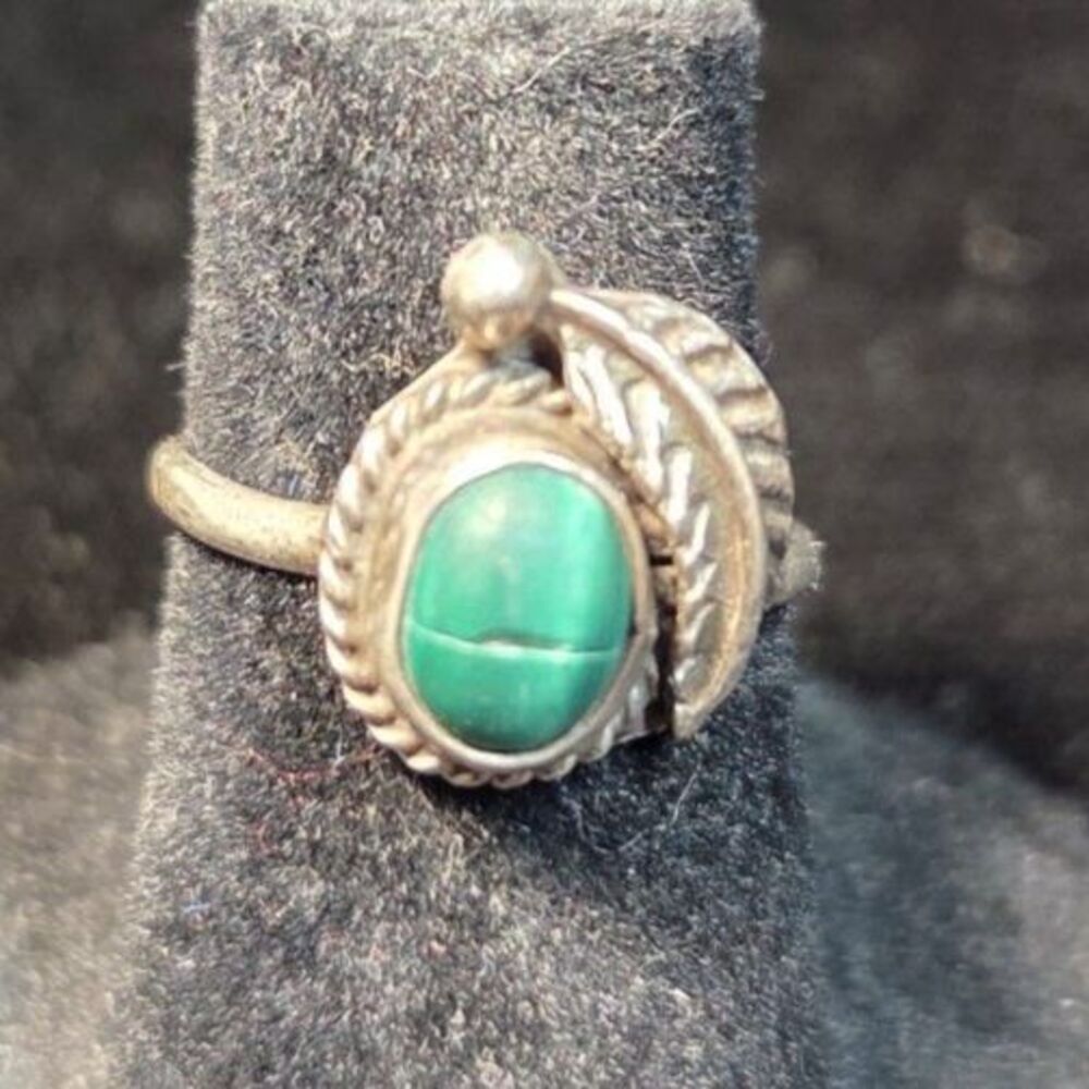 Southwest style Sterling Silver ring Sz 3.5